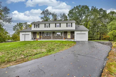 14 Clare Lane Salem NH 03079