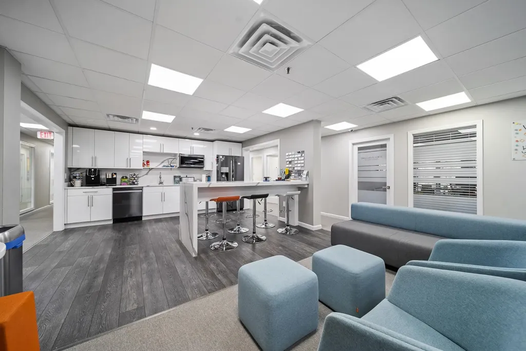 75 Gilcreast Road Londonderry NH 03053