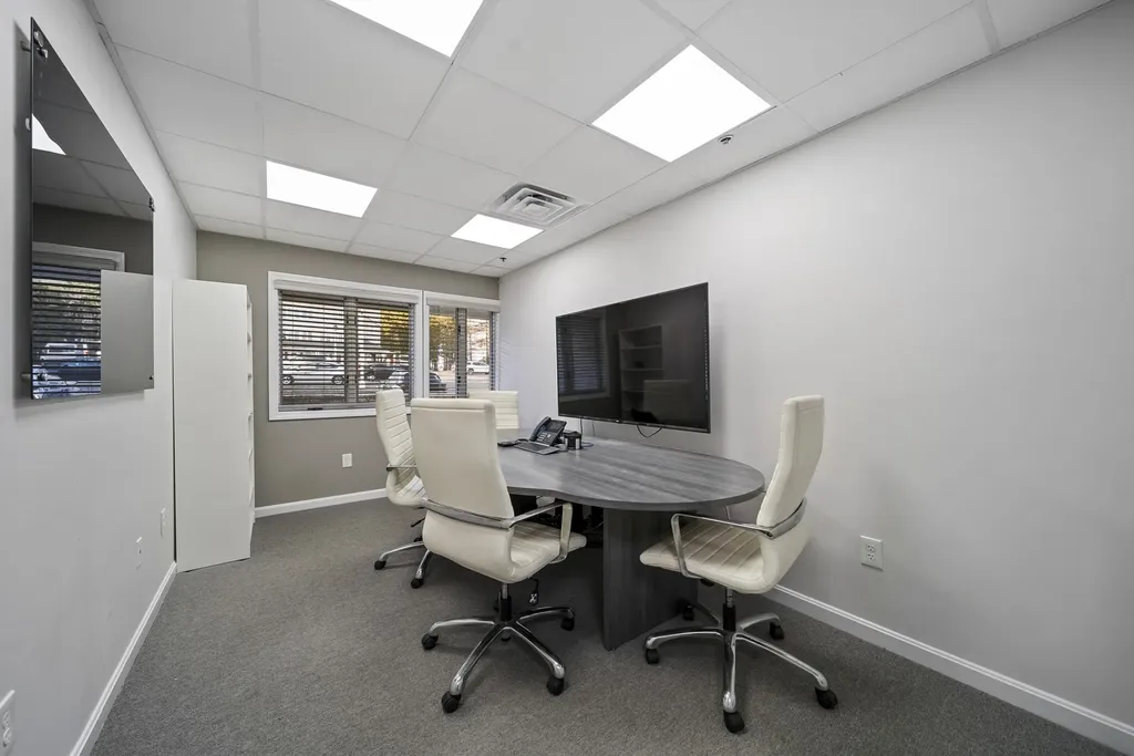 75 Gilcreast Road Londonderry NH 03053