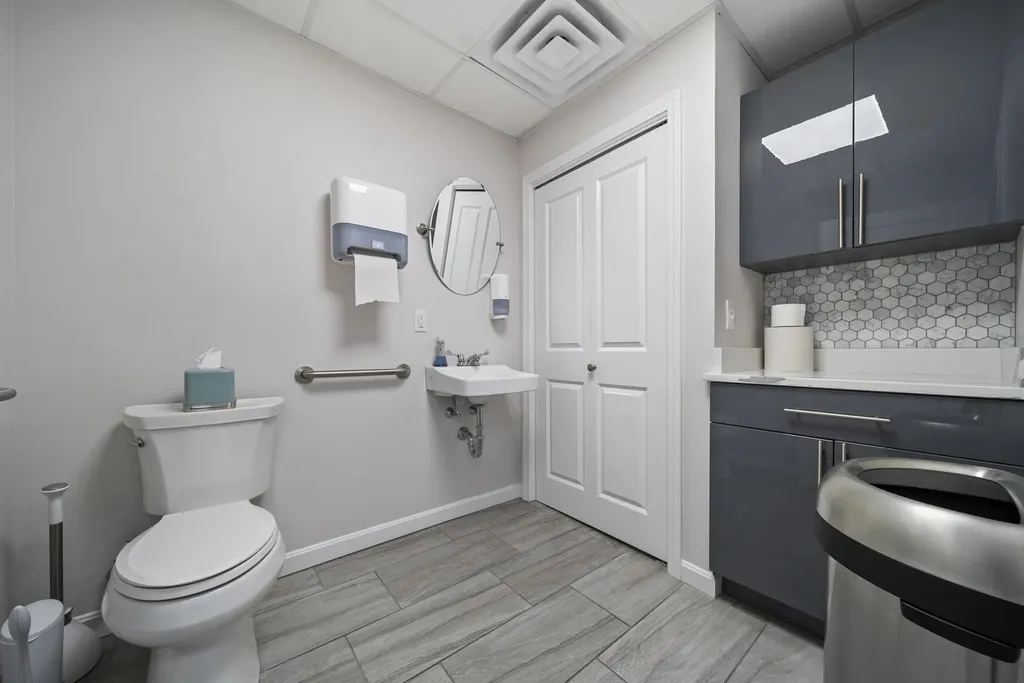 75 Gilcreast Road Londonderry NH 03053