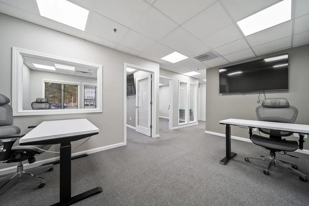 75 Gilcreast Road Londonderry NH 03053