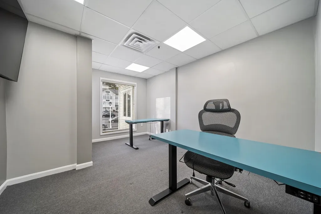 75 Gilcreast Road Londonderry NH 03053