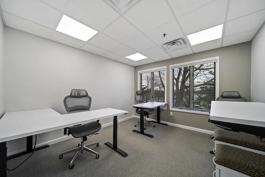 75 Gilcreast Road Londonderry NH 03053