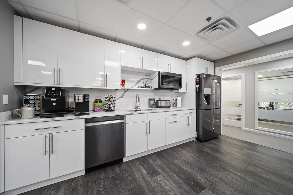 75 Gilcreast Road Londonderry NH 03053