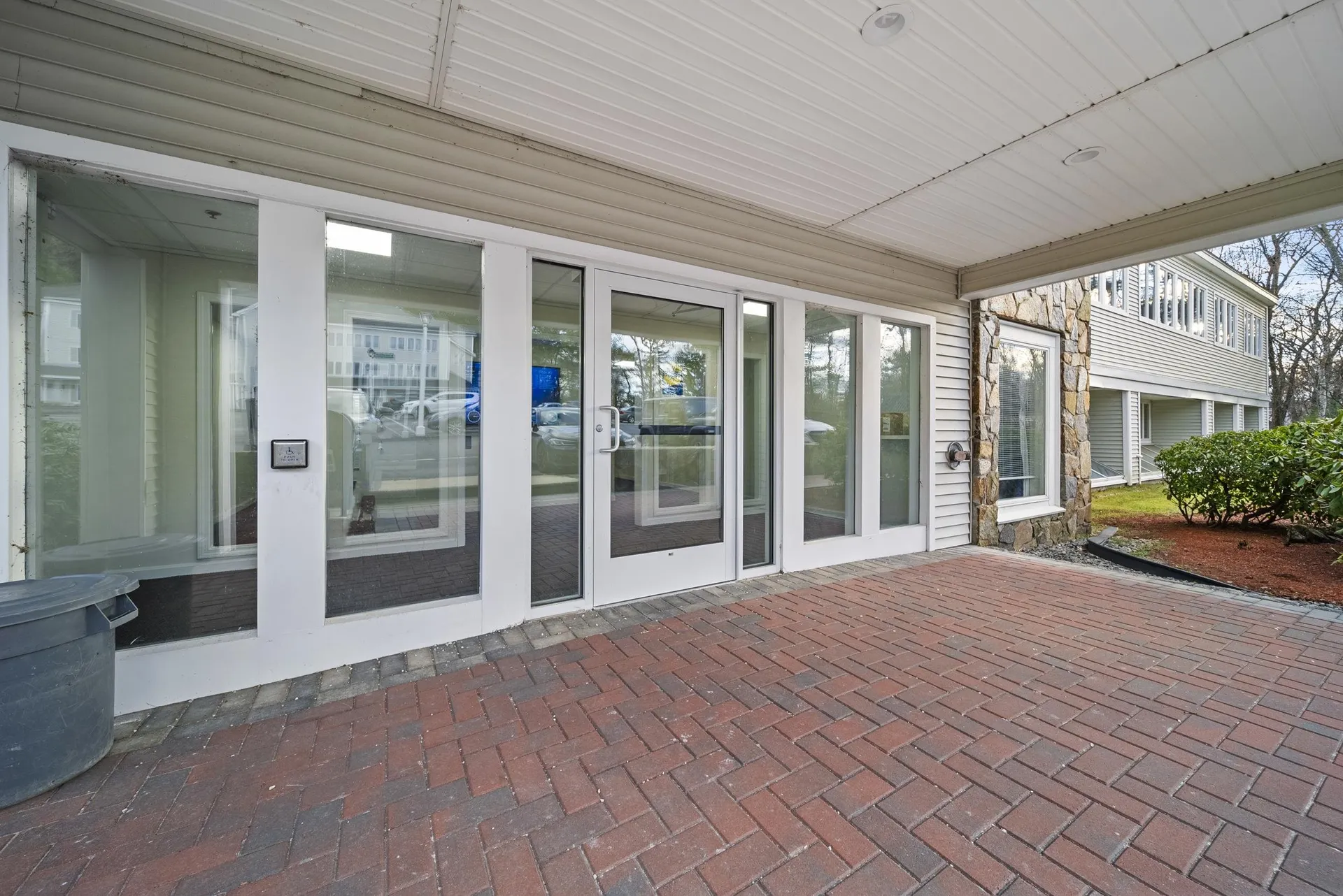 75 Gilcreast Road Londonderry NH 03053