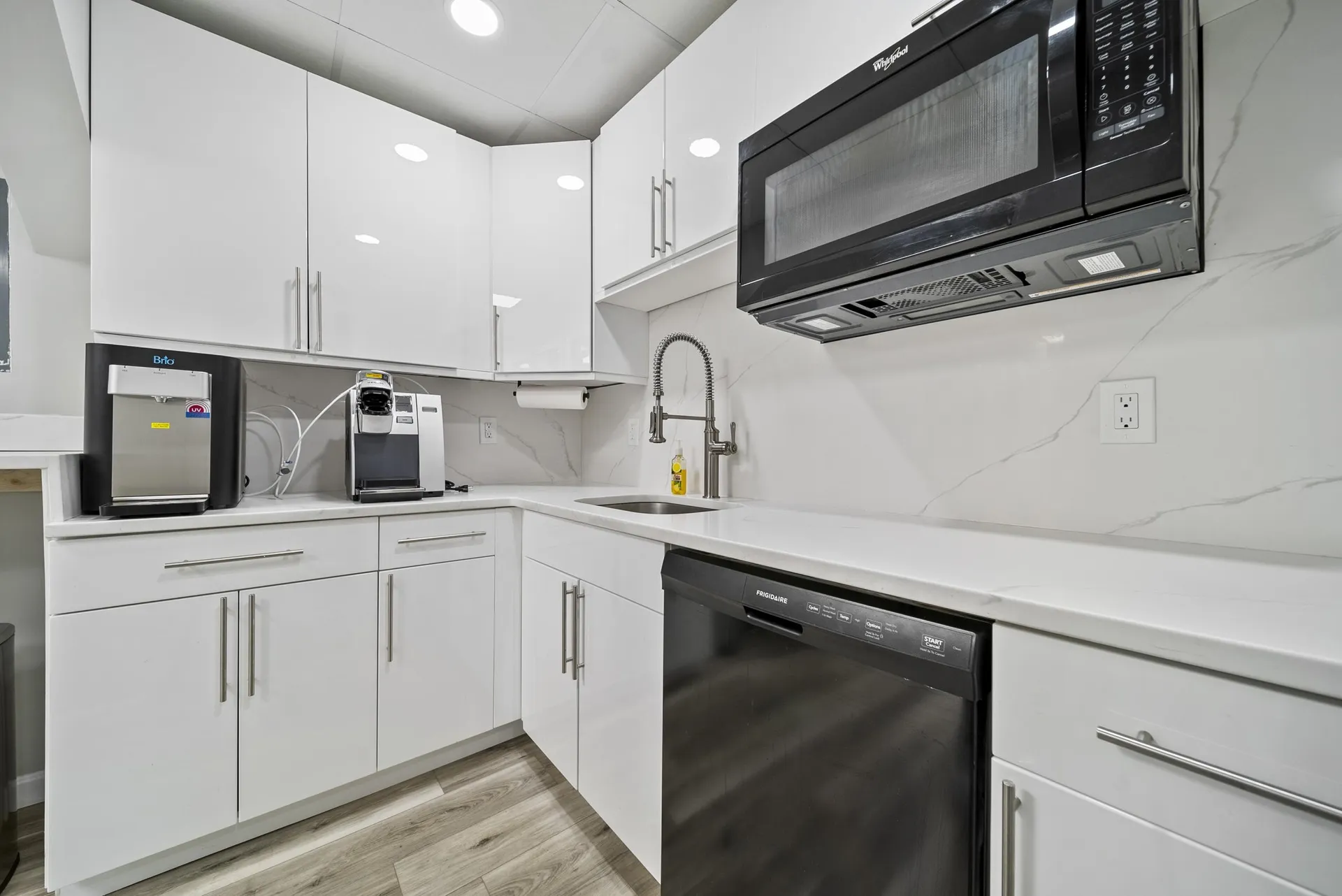 75 Gilcreast Road Londonderry NH 03053