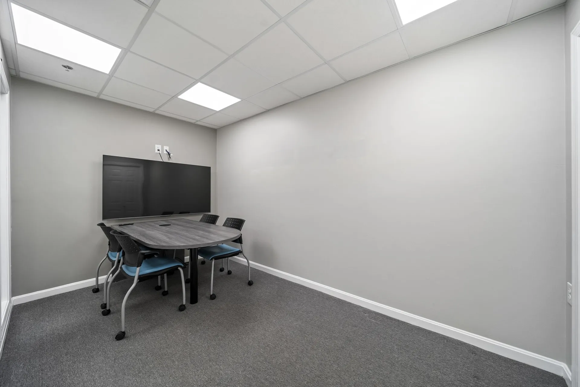 75 Gilcreast Road Londonderry NH 03053