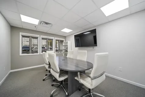 75 Gilcreast Road Londonderry NH 03053