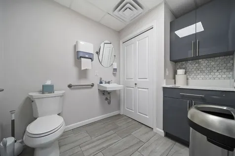 75 Gilcreast Road Londonderry NH 03053