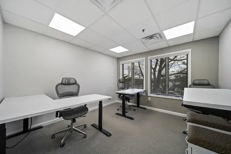 75 Gilcreast Road Londonderry NH 03053