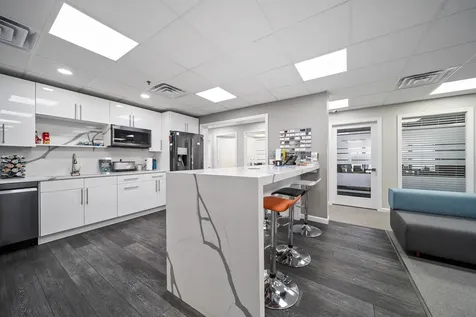 75 Gilcreast Road Londonderry NH 03053