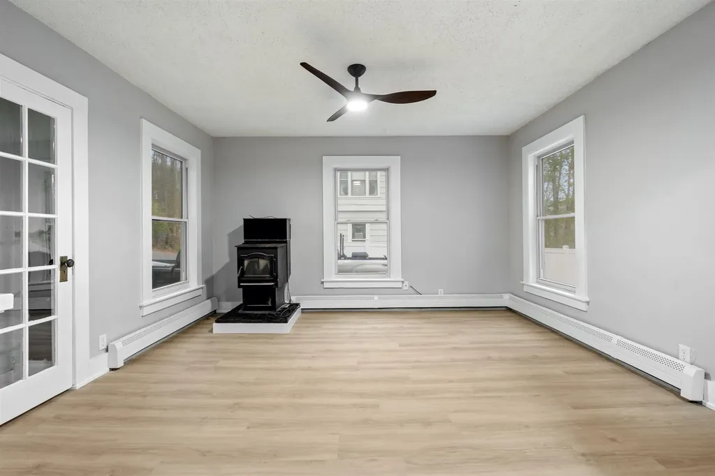 84 Sargent Lane Newport NH 03773