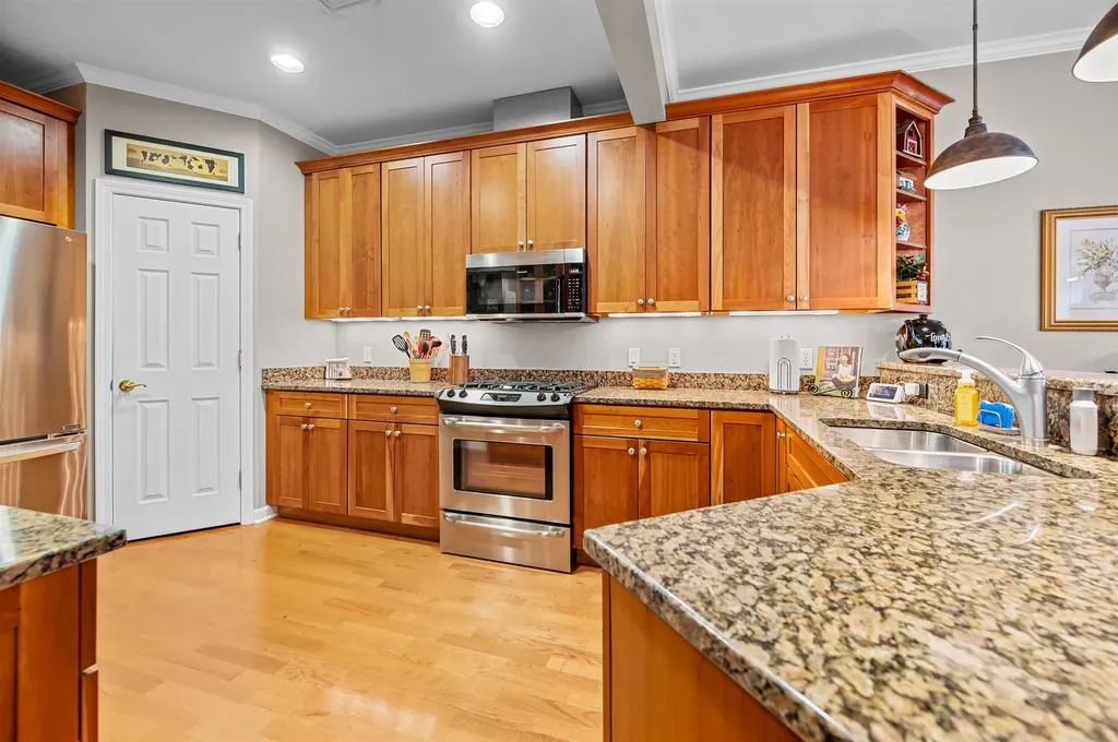 71 Hummingbird Lane South Burlington VT 05403