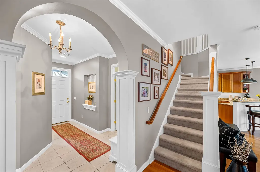 71 Hummingbird Lane South Burlington VT 05403