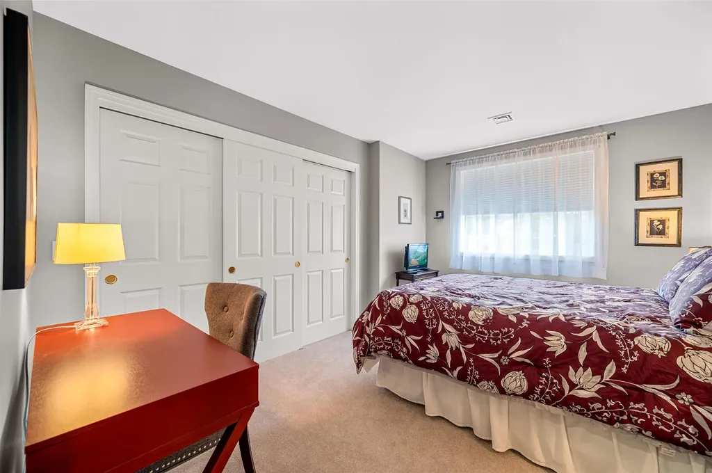 71 Hummingbird Lane South Burlington VT 05403