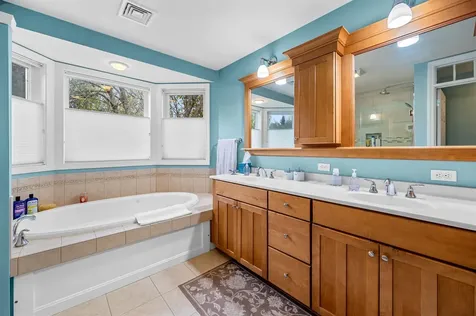 71 Hummingbird Lane South Burlington VT 05403