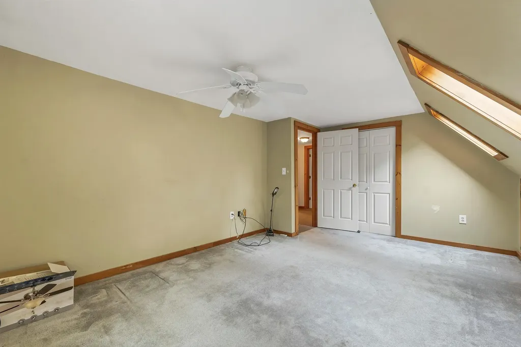 30 Del's Way Weare NH 03281