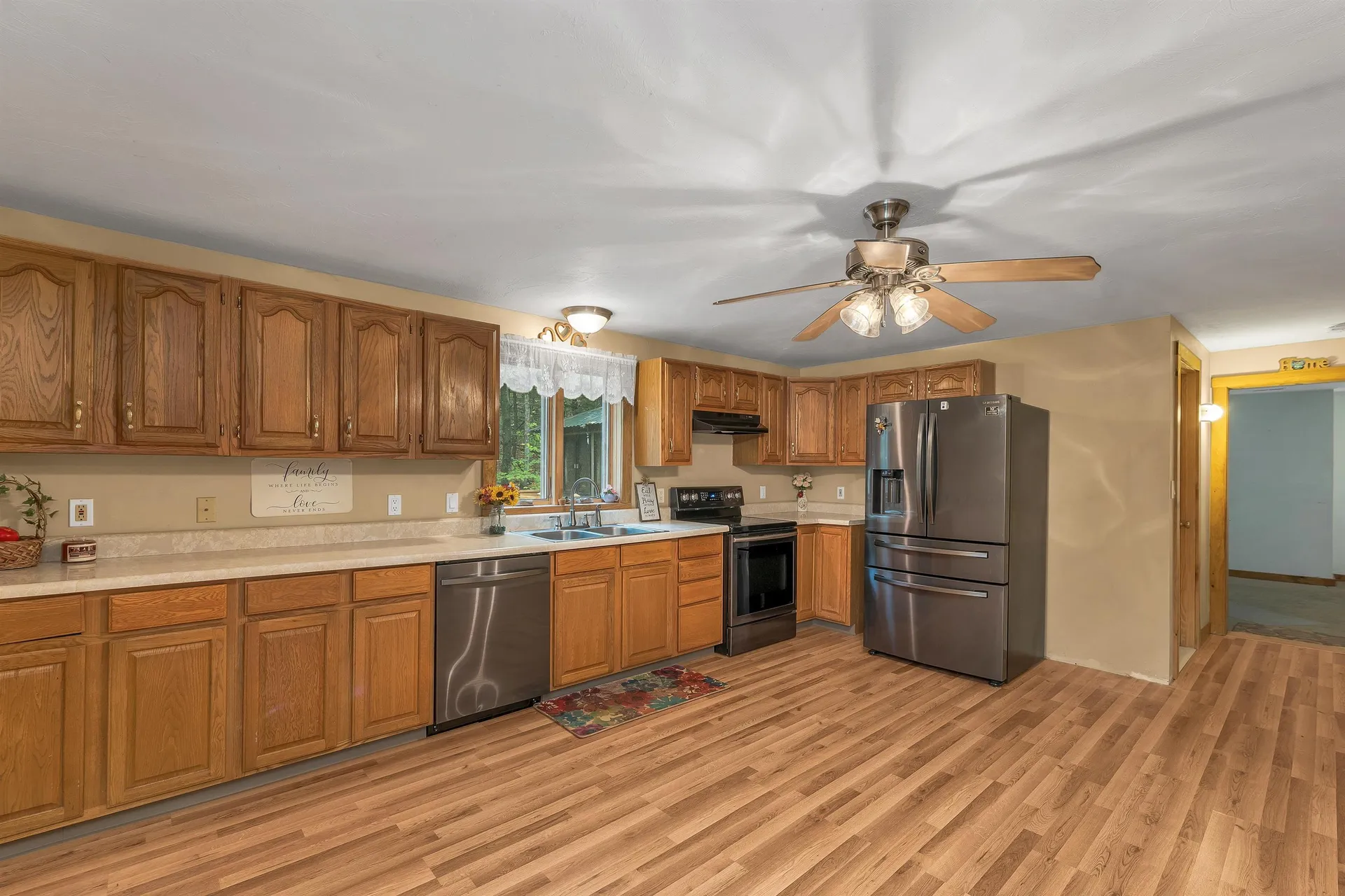 30 Del's Way Weare NH 03281