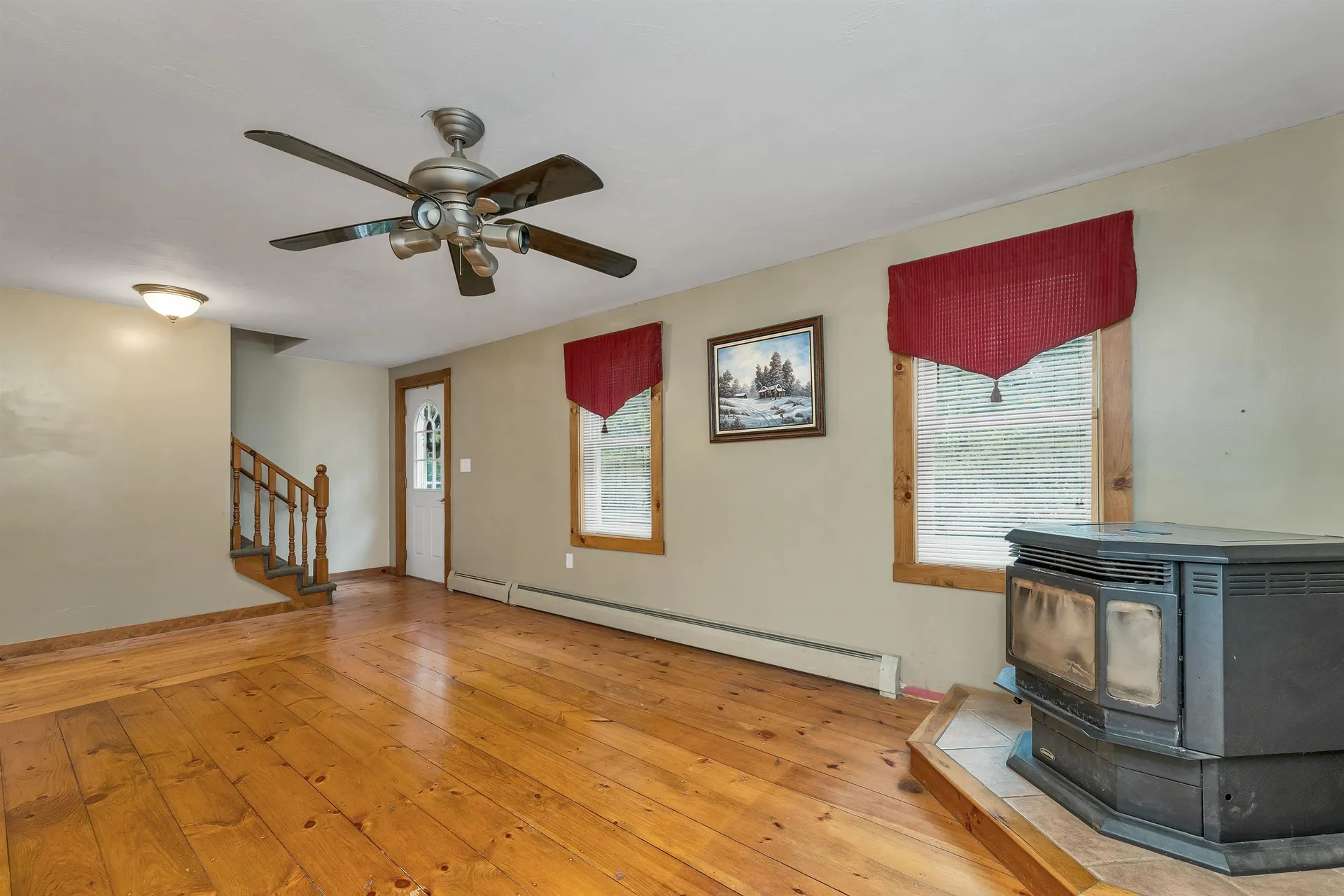 30 Del's Way Weare NH 03281