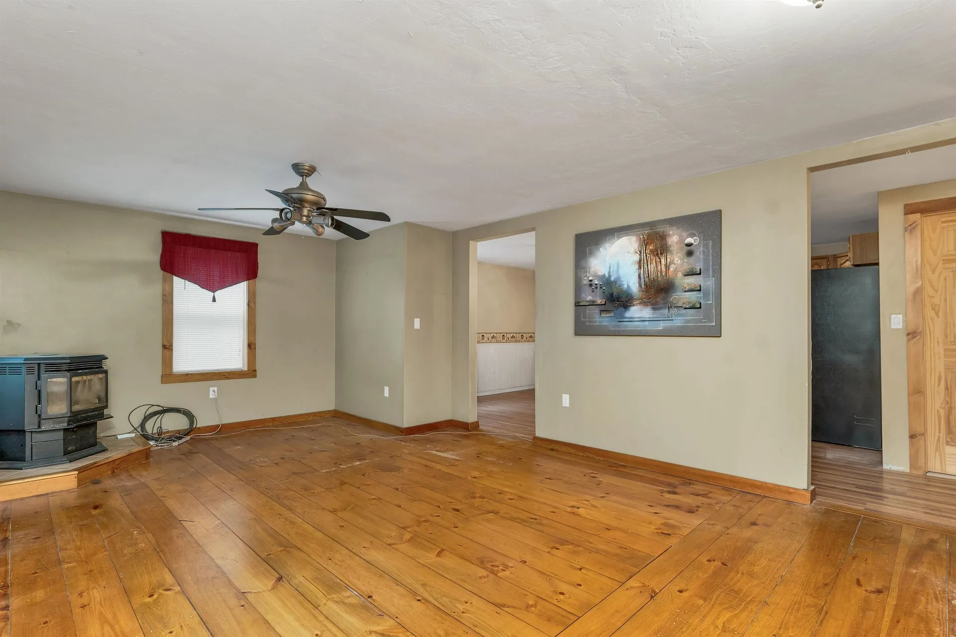 30 Del's Way Weare NH 03281