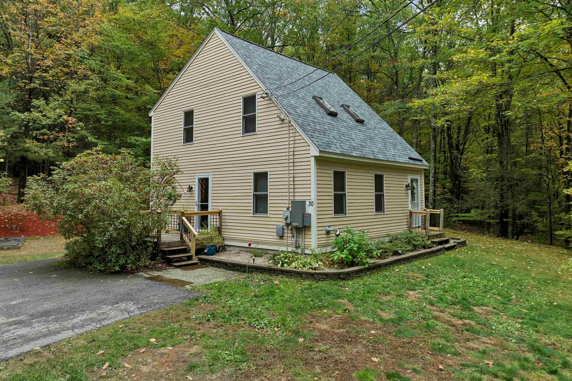 30 Del's Way Weare NH 03281