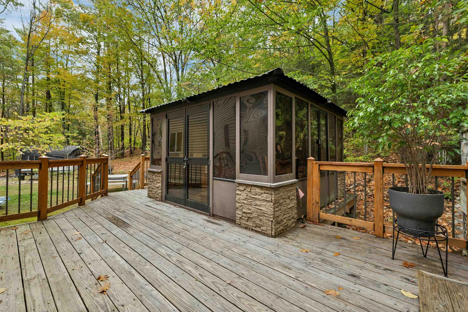 30 Del's Way Weare NH 03281