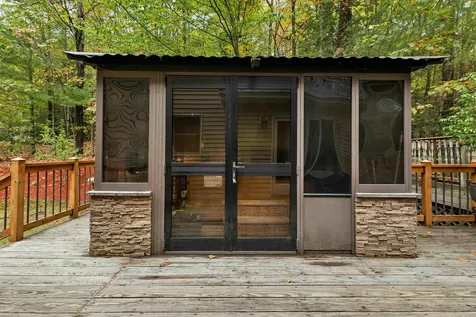 30 Del's Way Weare NH 03281