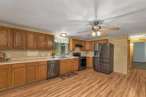 30 Del's Way Weare NH 03281