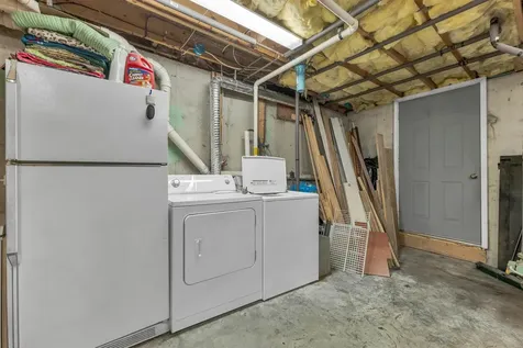 30 Del's Way Weare NH 03281