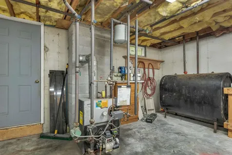 30 Del's Way Weare NH 03281