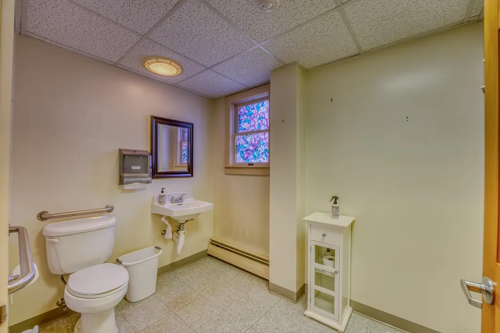 134 Cottage Street Littleton NH 03561