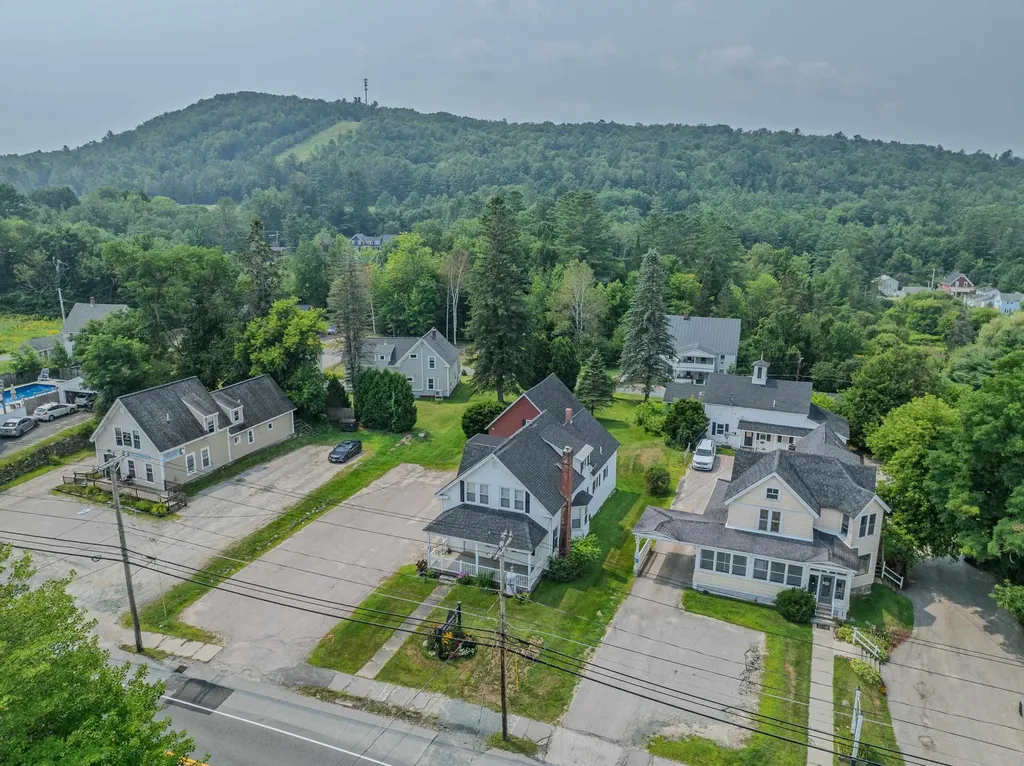 134 Cottage Street Littleton NH 03561