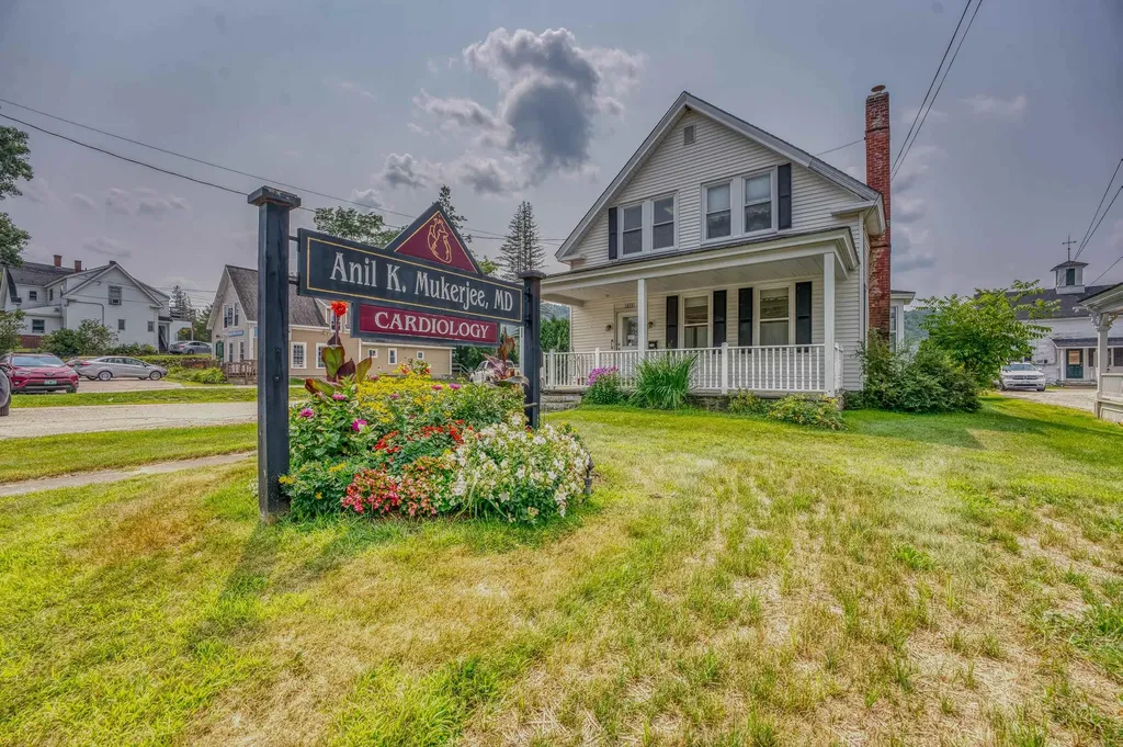 134 Cottage Street Littleton NH 03561