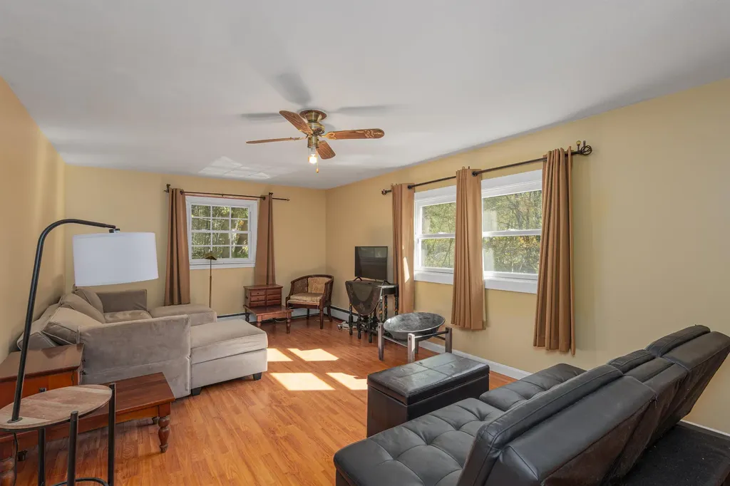 43 Maple Avenue Newton NH 03858