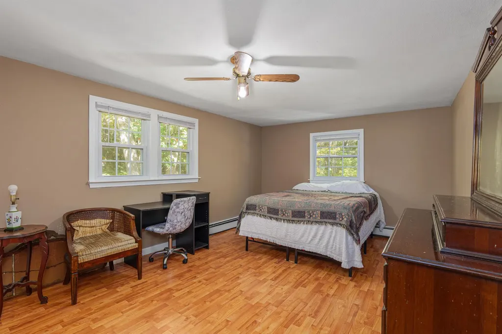 43 Maple Avenue Newton NH 03858