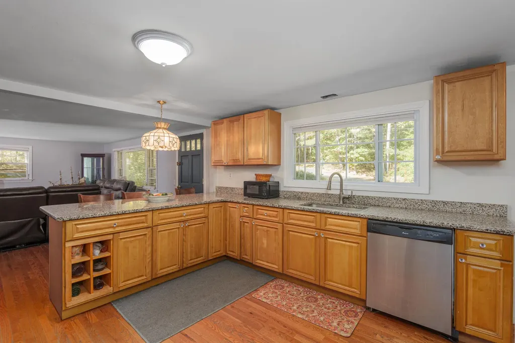 43 Maple Avenue Newton NH 03858