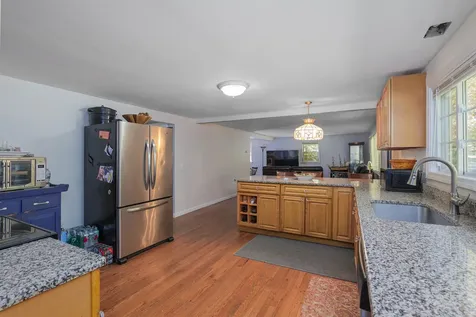 43 Maple Avenue Newton NH 03858