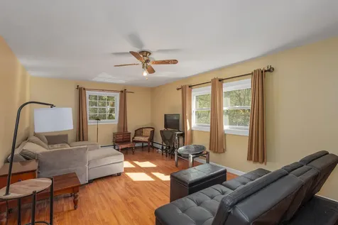 43 Maple Avenue Newton NH 03858