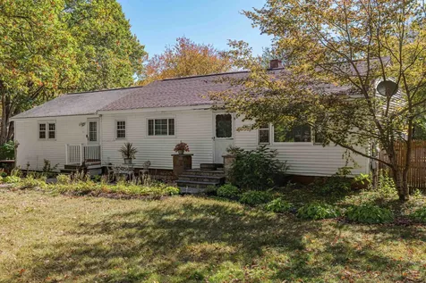 43 Maple Avenue Newton NH 03858