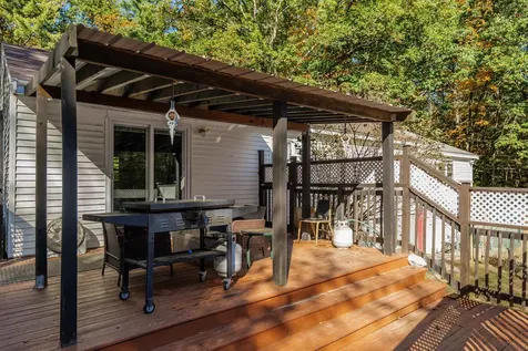 43 Maple Avenue Newton NH 03858