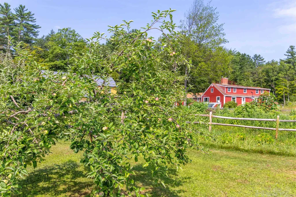 55 Hollow Hill Road Tamworth NH 03886