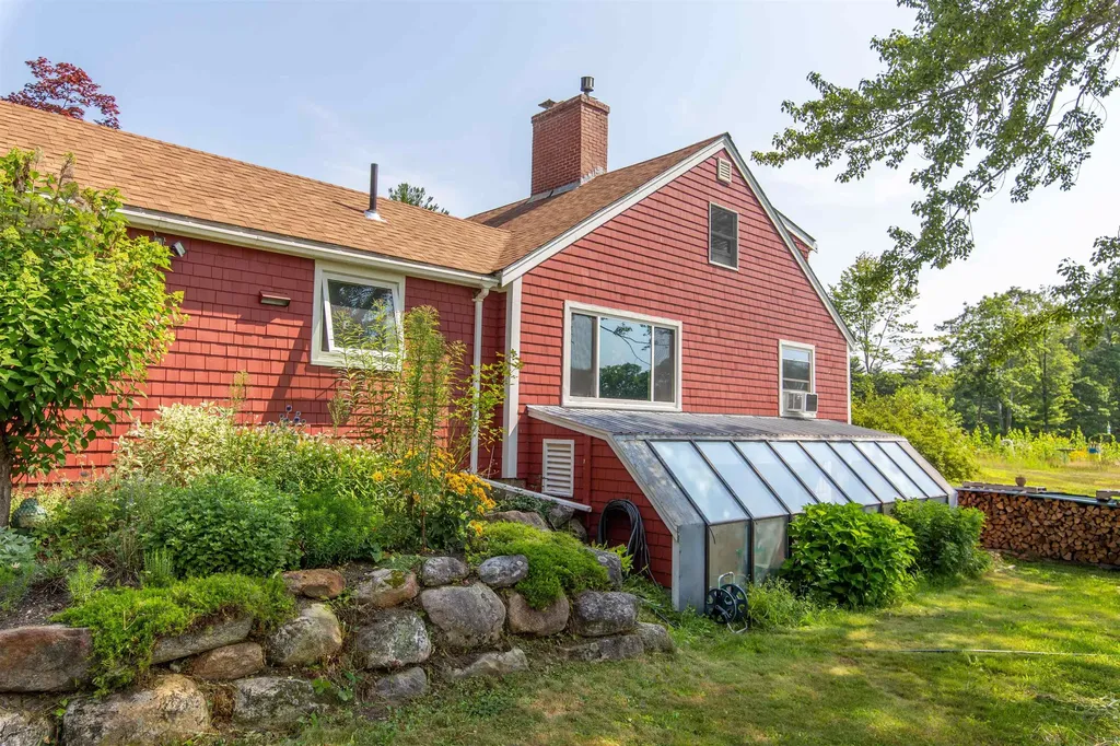 55 Hollow Hill Road Tamworth NH 03886