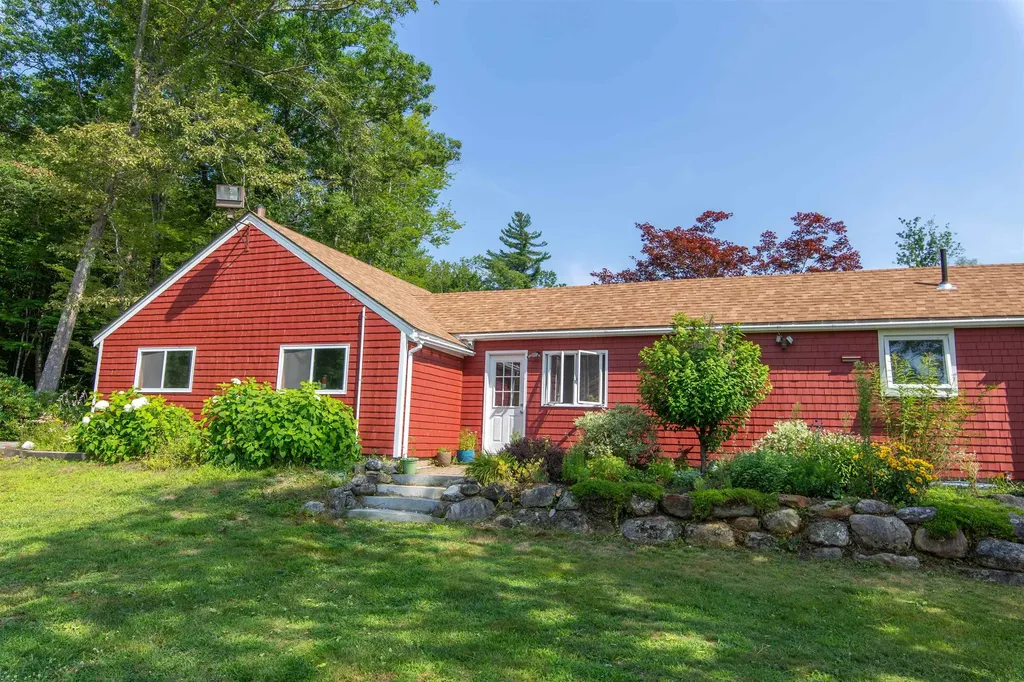 55 Hollow Hill Road Tamworth NH 03886