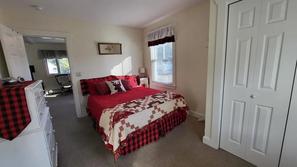 196 East Main Street Conway NH 03818