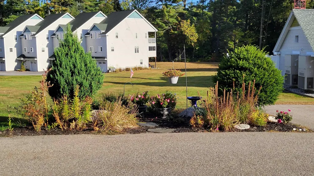 196 East Main Street Conway NH 03818