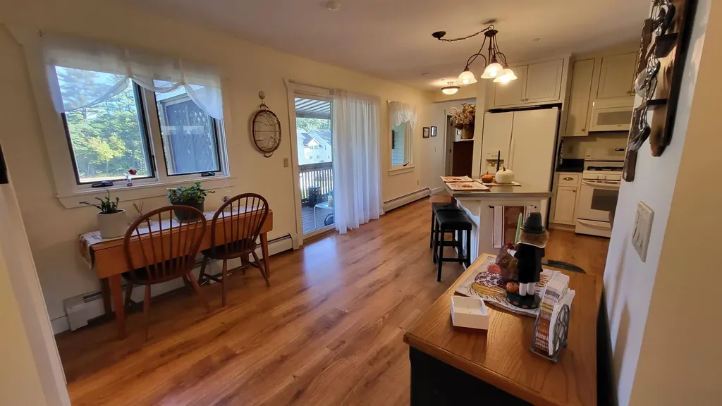 196 East Main Street Conway NH 03818