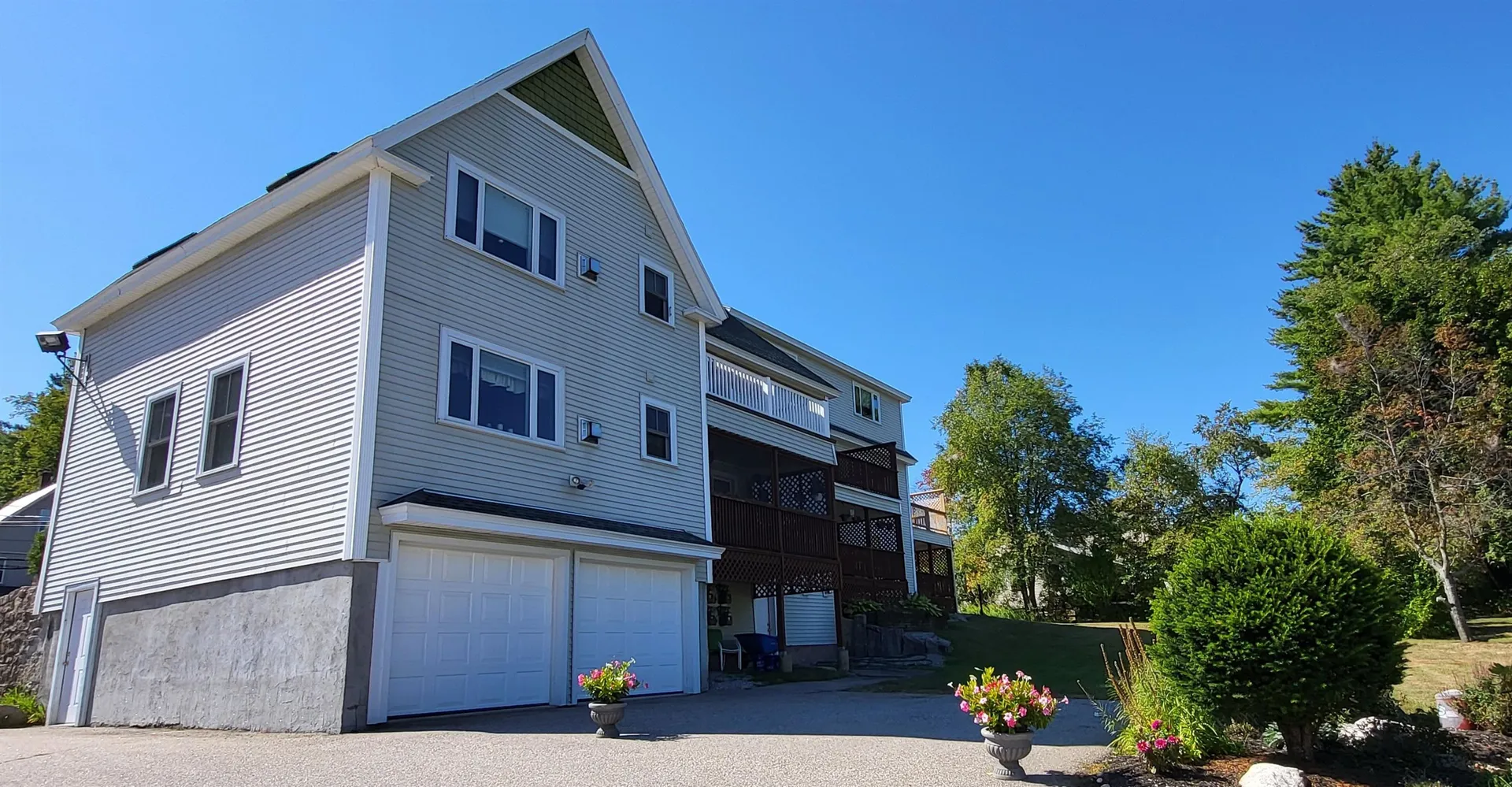 196 East Main Street Conway NH 03818