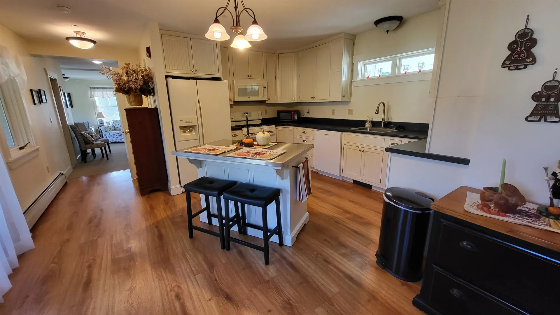 196 East Main Street Conway NH 03818