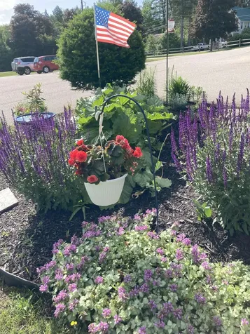 196 East Main Street Conway NH 03818