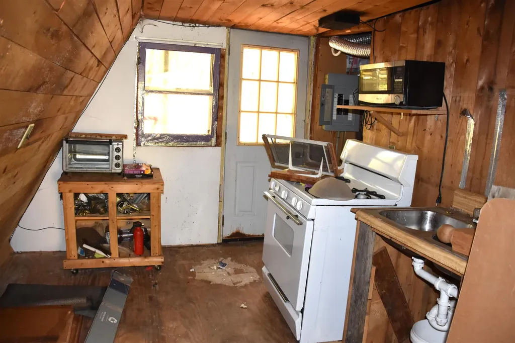 14 Lathrop Road Chelsea VT 05038